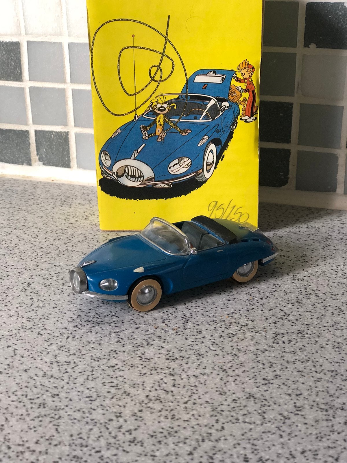 Spirou car: de N1-turbotractie - idem - Franquin, Ophalen of Verzenden, Asterix en Obelix, Zo goed als nieuw, Beeldje of Figuurtje