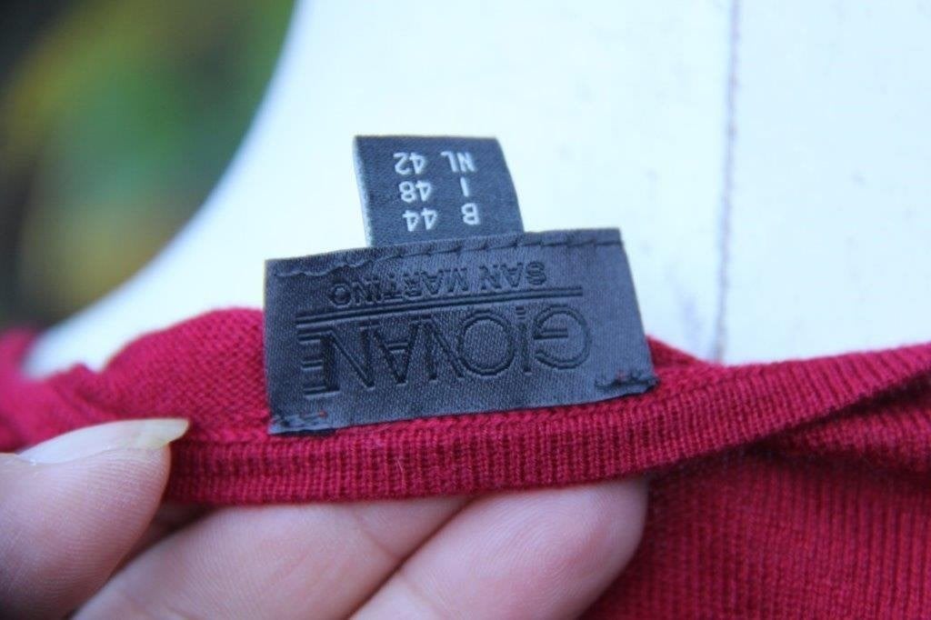 Vest donkerrood Giovane mt 42 Vaste prijs, Kleding | Dames, Maat 42/44 (L), Ophalen of Verzenden, Zo goed als nieuw, Giovane