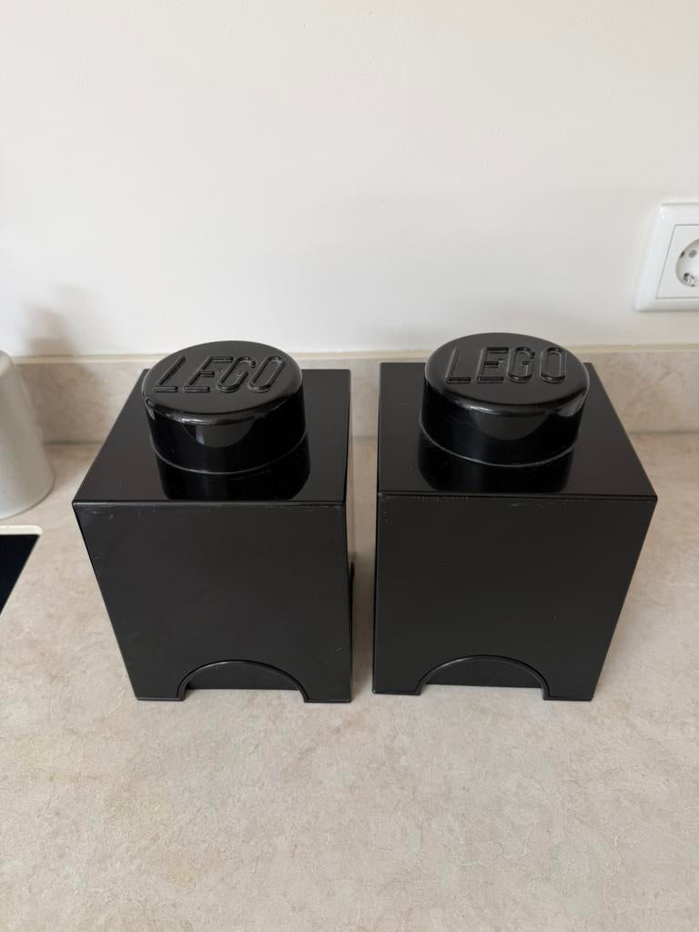 2 stuks Lego brick 1 opbergdoos opbergbox zwart klein, Ophalen, Zo goed als nieuw