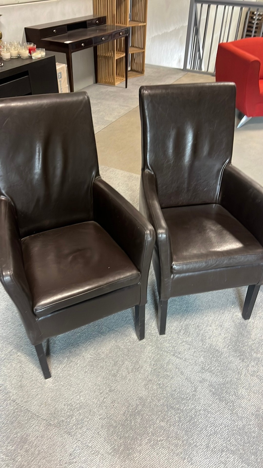 2 leren stoelen, Ophalen of Verzenden, Zo goed als nieuw, 75 tot 100 cm