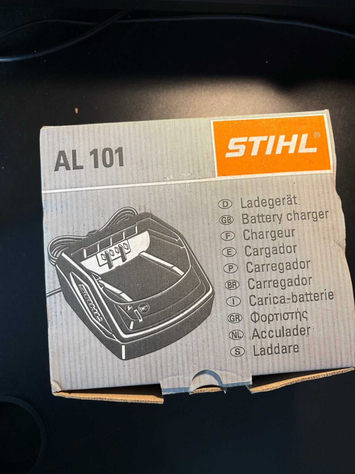 Stihl AL 101 Acculader - Nieuw in doos, Ophalen, Nieuw