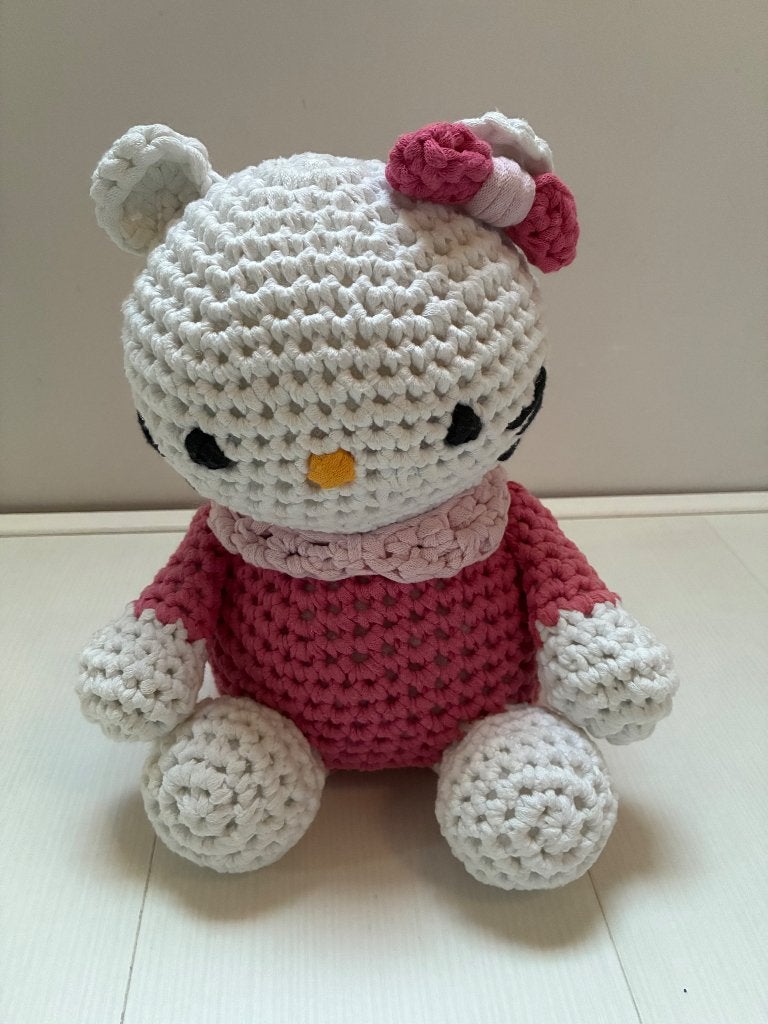 Hello Kitty knuffel, Kinderen en Baby's, Ophalen, Handgemaakt, Nieuw, Middelgroot (20 tot 80 cm)