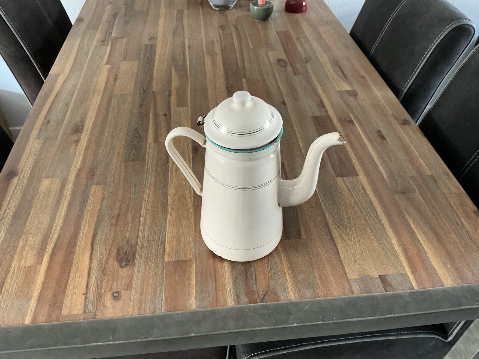 Vintage geëmailleerde koffiekan - Crème met blauwe rand., Ophalen of Verzenden