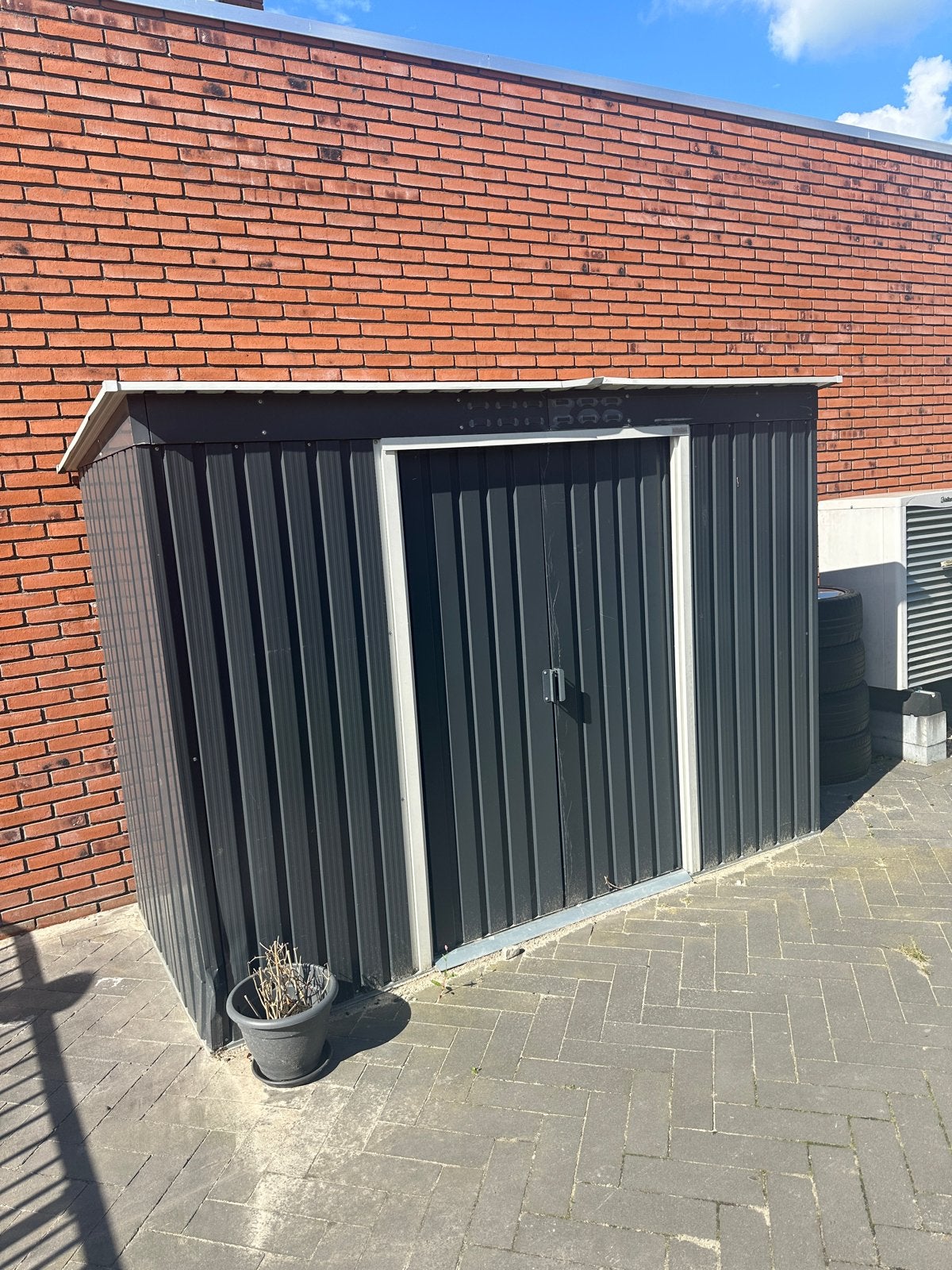 Metalen berging 250x110x180 cm - Gebruikt, Tuin en Terras, Ophalen, Gebruikt, Metaal, Overige typen