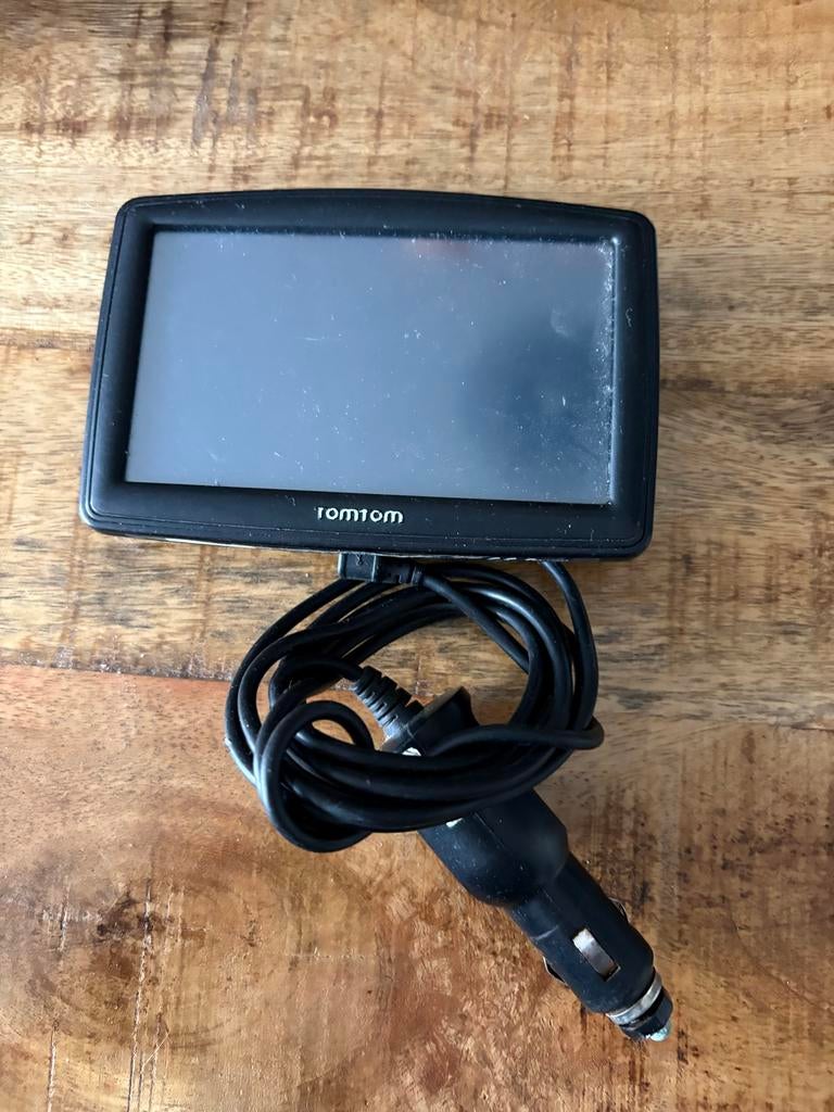 TomTom XXL Navigatiesysteem met autolader, Ophalen of Verzenden, Gebruikt