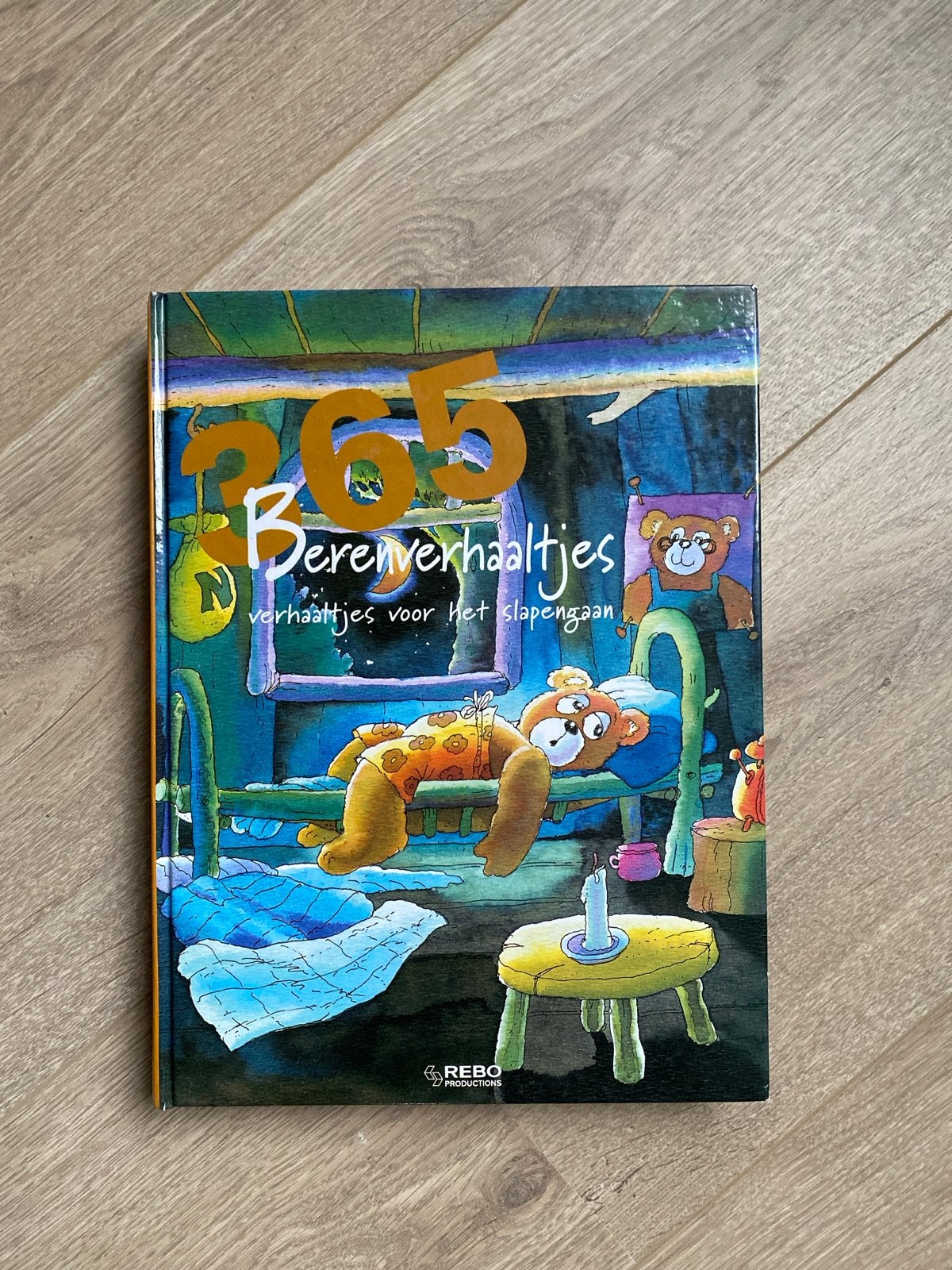 365 Berenverhaaltjes: Verhaaltjes voor het slapengaan, Jongen of Meisje, Ophalen of Verzenden, Zo goed als nieuw, Voorleesboek