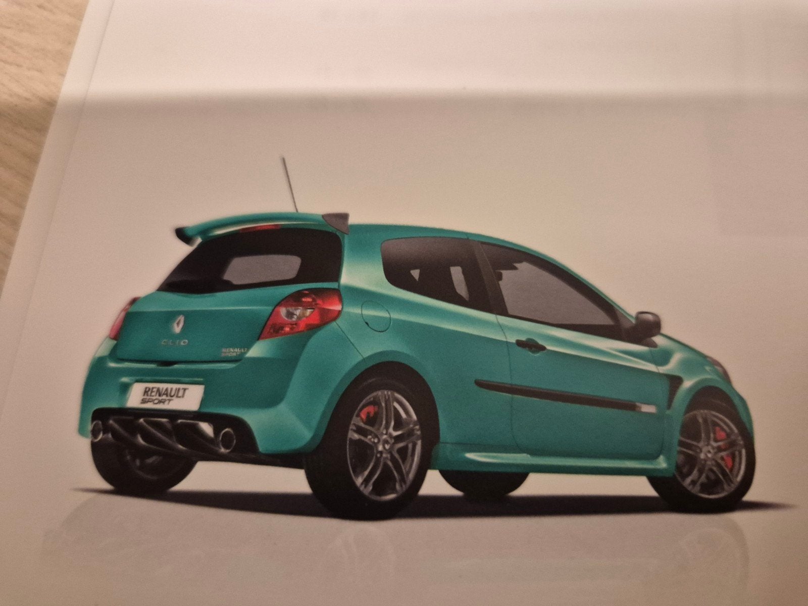 2009 Nederlands Renault Clio Sport CUP 2 liters brochure izg, Ophalen of Verzenden, Zo goed als nieuw, Renault