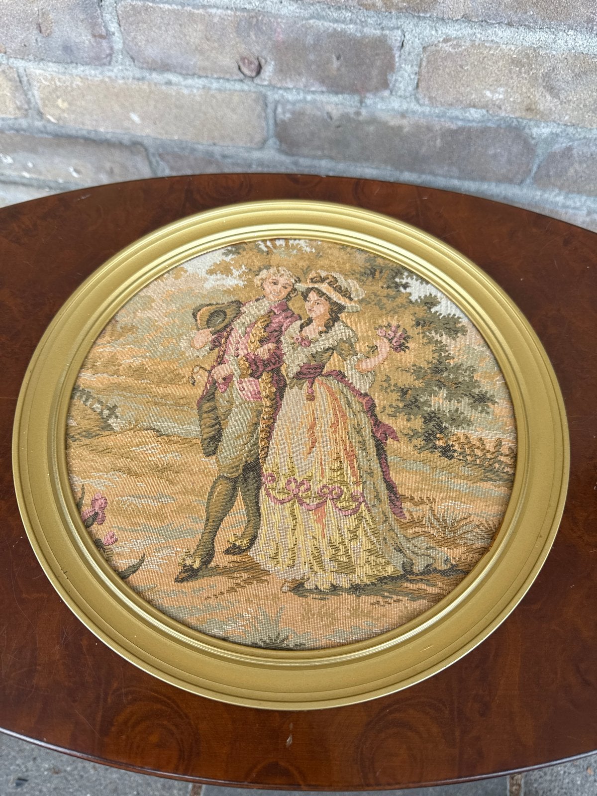 Geborduurd Schilderijtje - Romantisch Tafereel 25cm, Ophalen, Portret of Personen, Klassiek, Overige technieken