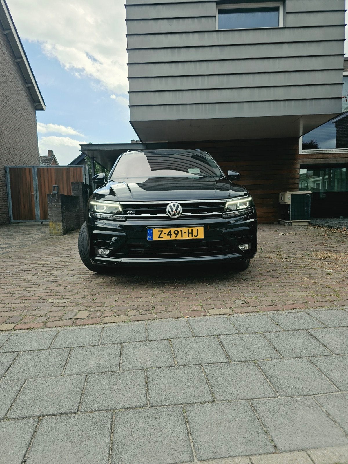 Tiguan 335 pk R line black edition sport, Particulier, Te koop