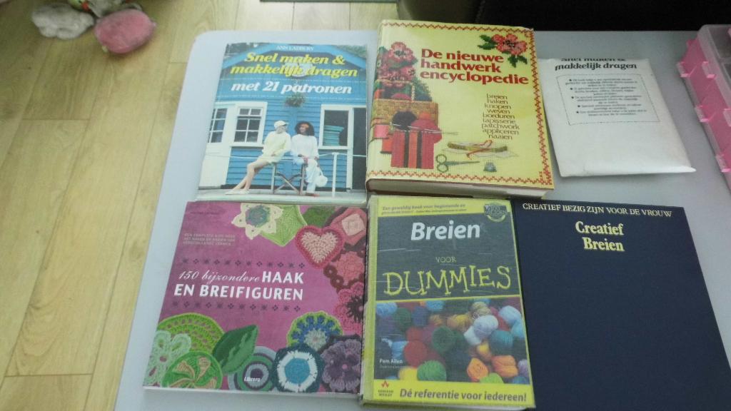 handwerken/Brei/Haak/Handwerkboeken, Ophalen, Gebruikt, Breien of Haken, Patroon of Boek