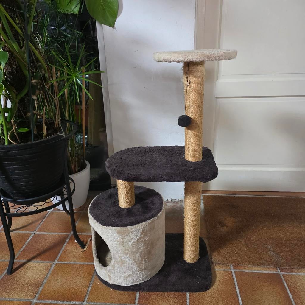 Mooie en compacte krabpaal voor je kat!, Ophalen, Zo goed als nieuw, Krabpaal