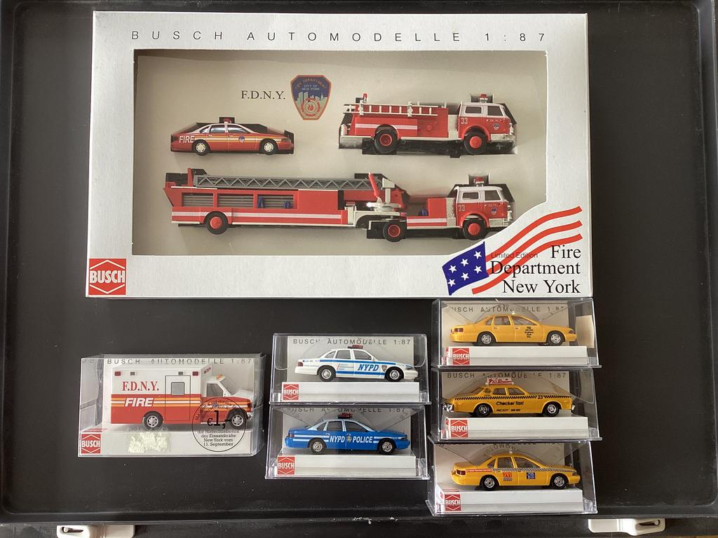Busch USA, New York set amerikaanse Fire-Police-Taxi 1:87 HO, Treinset, Bachmann, Gelijkstroom of Wisselstroom, Nieuw