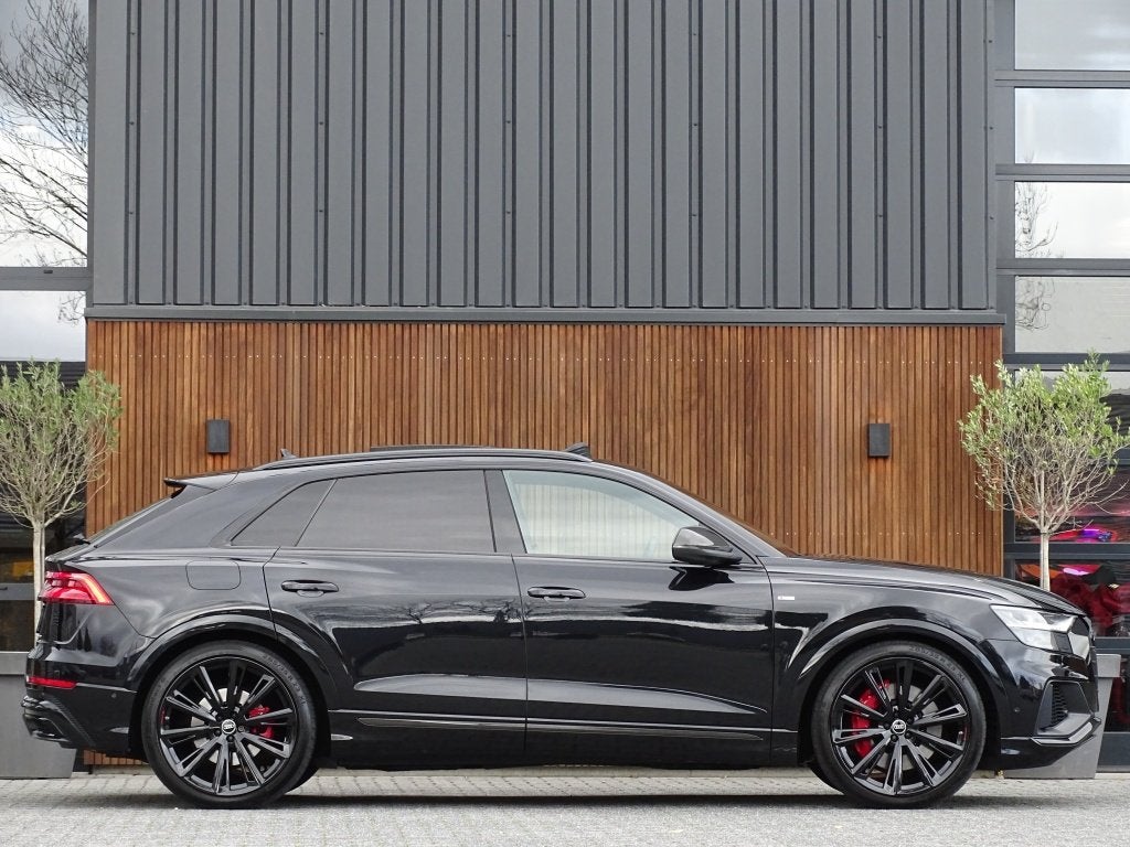 Audi Q8 55 TFSI e 381PK Quattro S line / Carbon / 23'' / B&O, Automaat, Dealer onderhouden, Gebruikt, 2995 cc