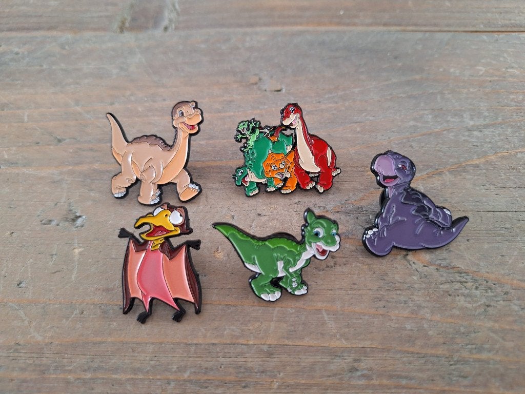 Leuke pins van de tekenfilms Platvoet te koop, Ophalen of Verzenden, Nieuw, Overige onderwerpen, Speldje of Pin