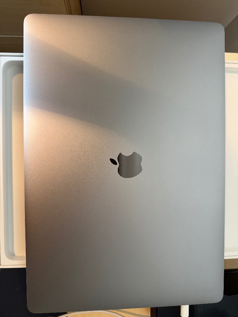 Refurbished MacBook Pro 15 inch (2018), Computers en Software, Apple Macbooks, 1 TB of meer, 2 tot 3 Ghz, Info@macdirect.nl, Refurbished