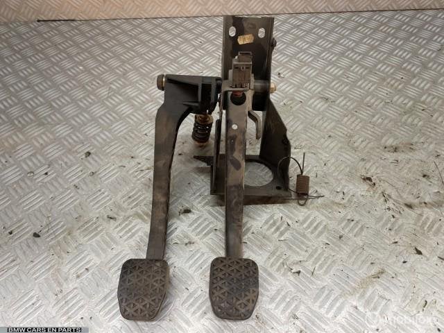 Pedalen set BMW 3-serie E30 rem en koppelings pedaal, Gebruikt, Partnerportal@bmw.de, Bmw, Ophalen of Verzenden