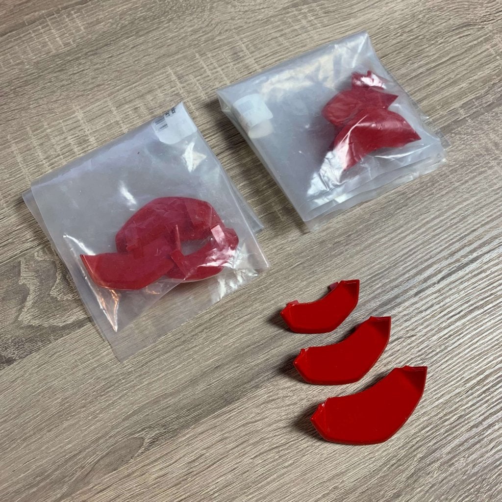 Sierstuk claxonneus Vespa Sprint Primavera iget rood, Info@jynkx.com, Nieuw, Ophalen of Verzenden, Piazza 99