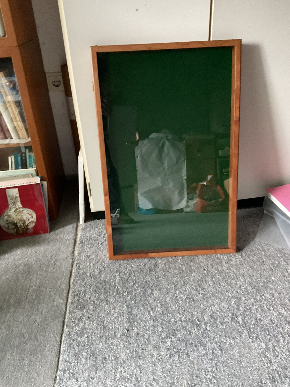 Stevige hang of legvitrine. 70x45 cm. Hoogte  2,5-2,7 cm., Ophalen, Zo goed als nieuw, 25 tot 50 cm, Minder dan 100 cm