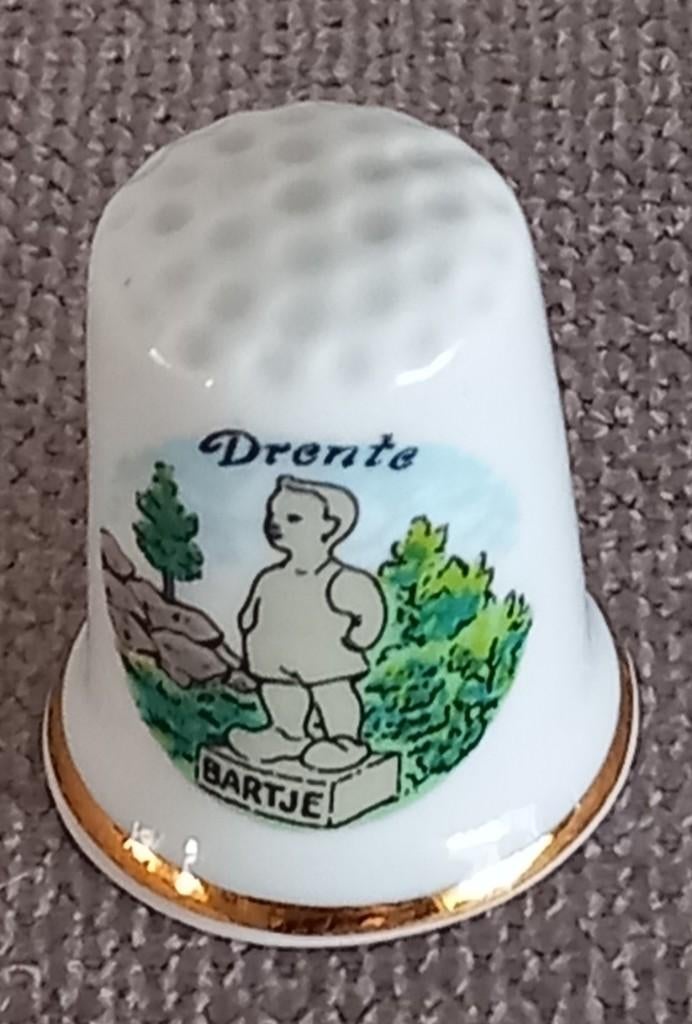 Vingerhoedje Drente Bartje, Ophalen of Verzenden, Zo goed als nieuw, Porselein, Nederland