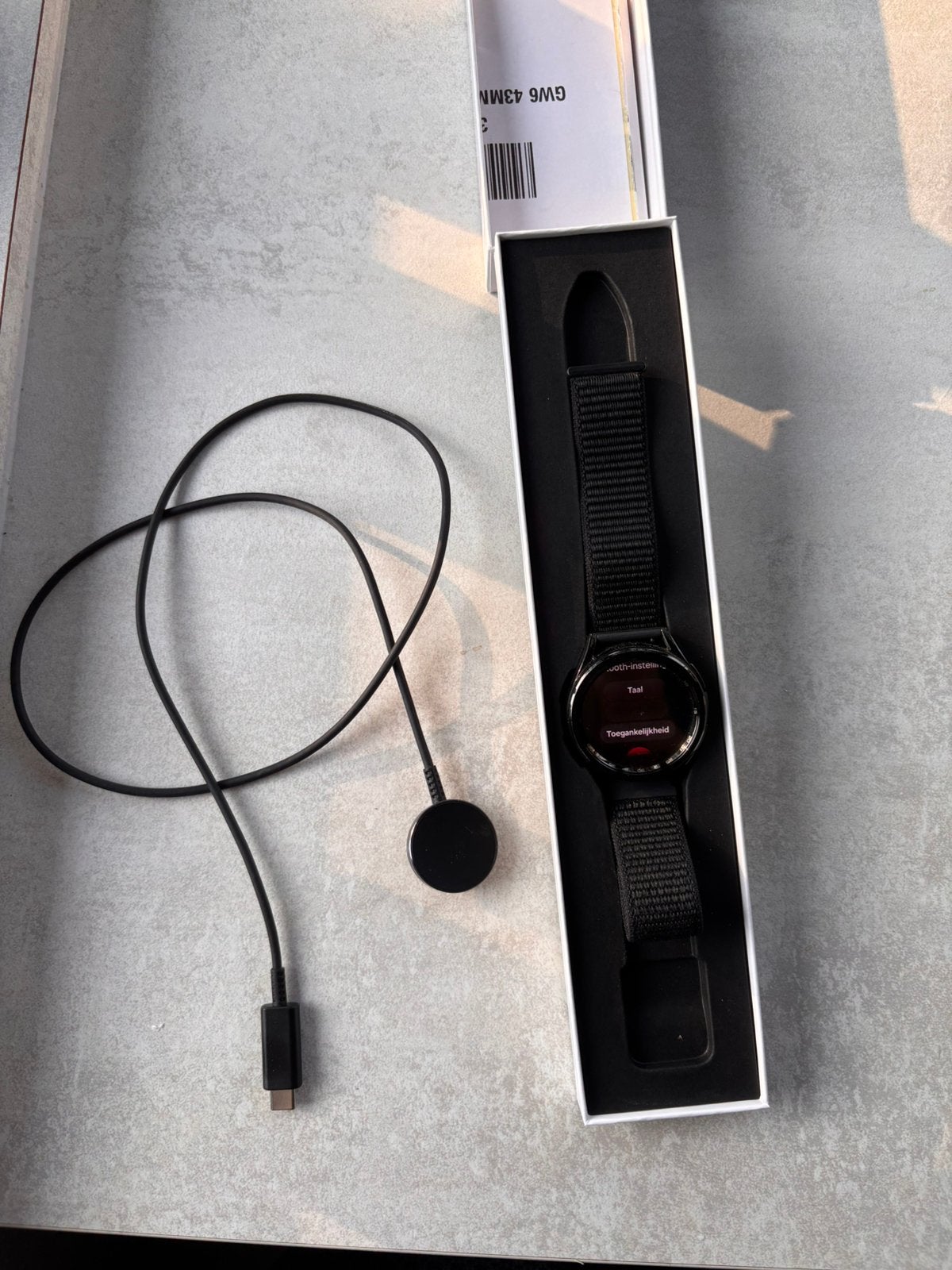 Samsung smartwatch 6. Weing gebruikt, Ophalen of Verzenden, Zo goed als nieuw, Zwart, Android