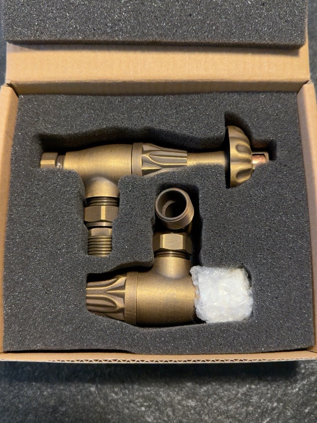Hudson Reed thermostatische radiatorkranen 15mm messing, Ophalen of Verzenden, Nieuw, Radiator