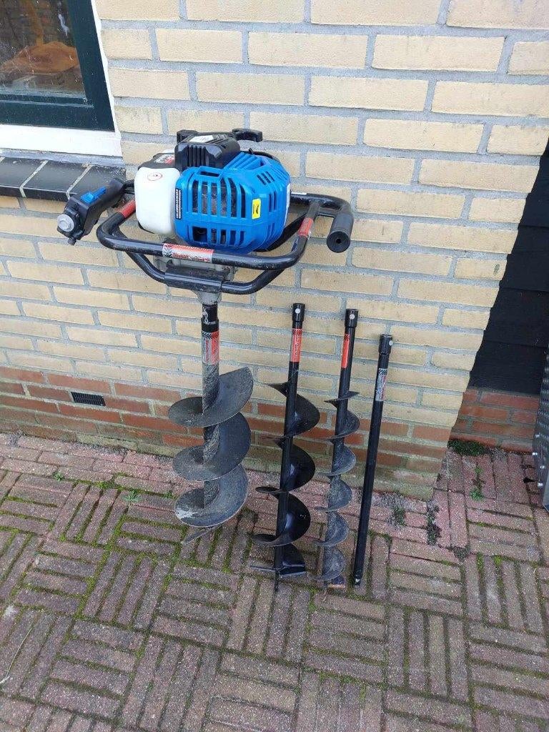Te huur: motorgrondboor, Ophalen, Xx, Xx, Xx