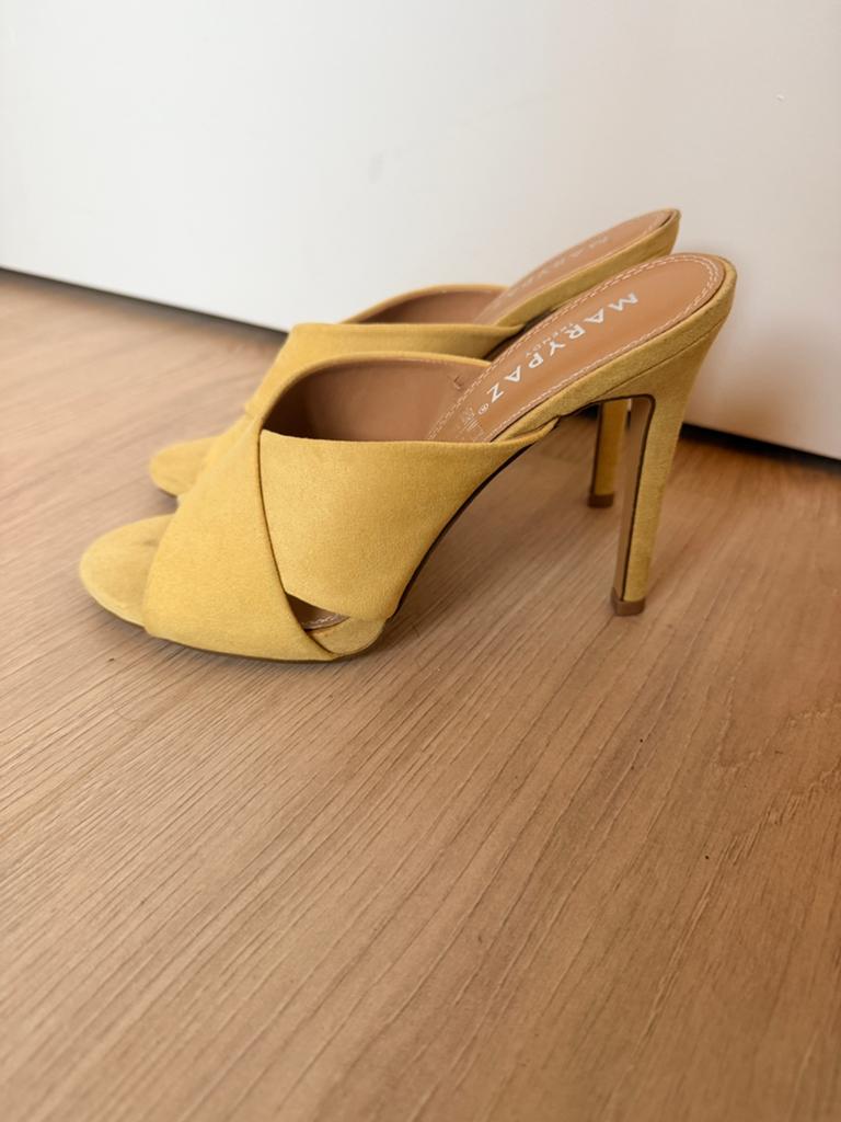 Gele sandalen met hak pumps stiletto’s maat 37, Geel, Nieuw, Ophalen of Verzenden, Schoenen met hoge hakken