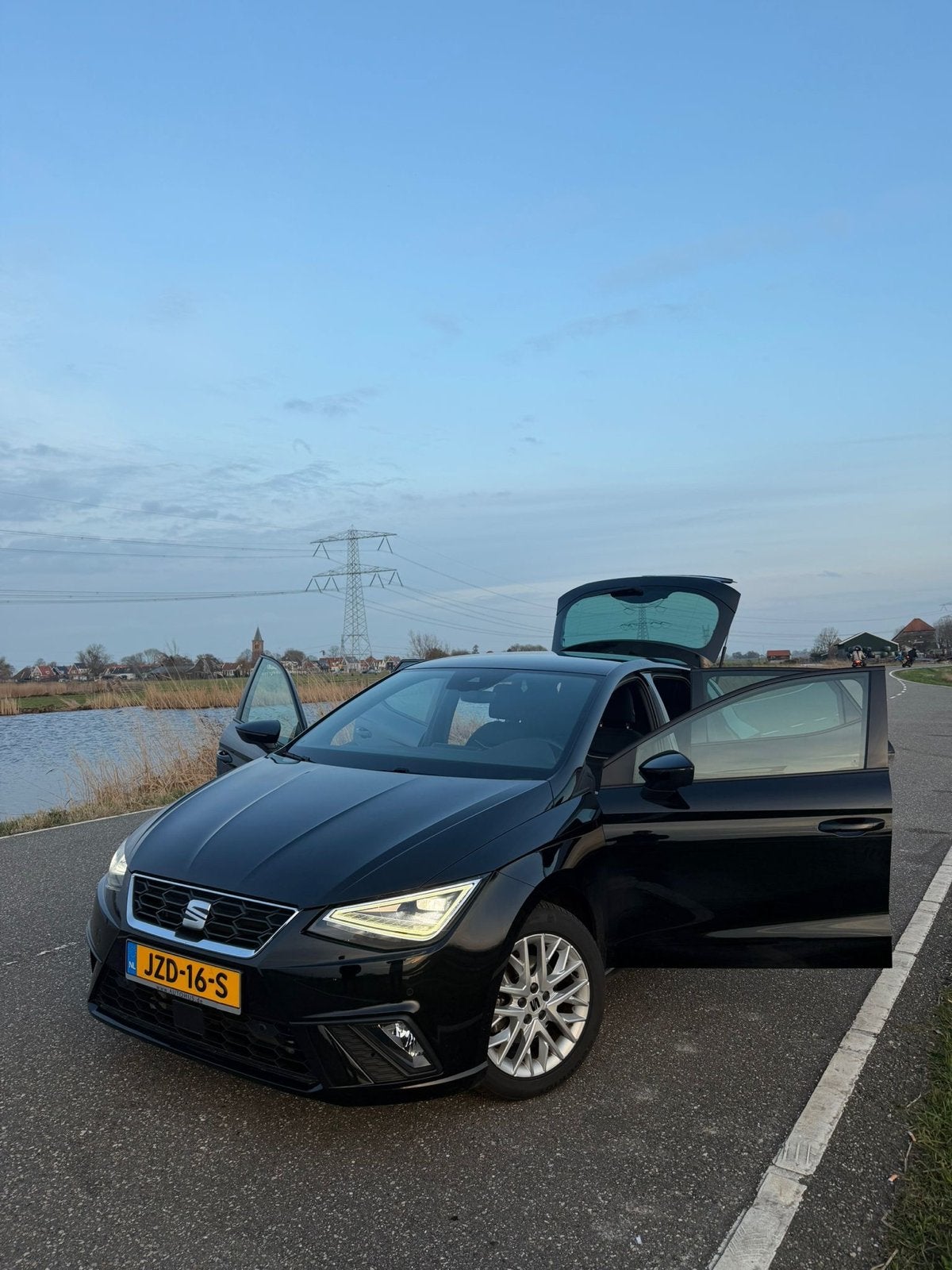 Seat Ibiza 1.0 TSI 110pk Dsg-7 2022 Zwart, Auto's, 3 cilinders, 1100 kg, Geïmporteerd, 999 cc