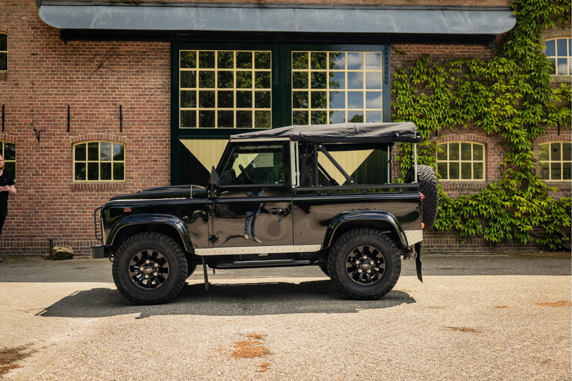 Land Rover Defender 2.2Tdci Soft Top 25.000km (bj 2015), Euro 5, 4 cilinders, Elektrische ramen, Bedrijf