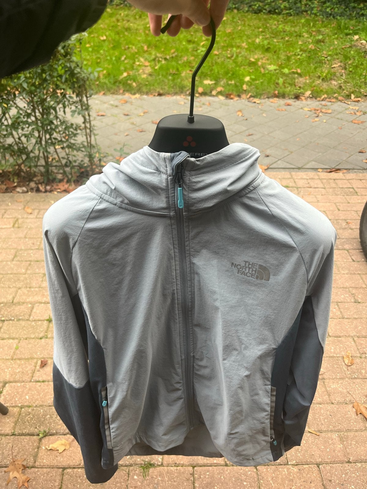 The North Face trainingspak - Grijs/Zwart maatje s, Maat 48/50 (M), Ophalen of Verzenden, Zo goed als nieuw, Grijs