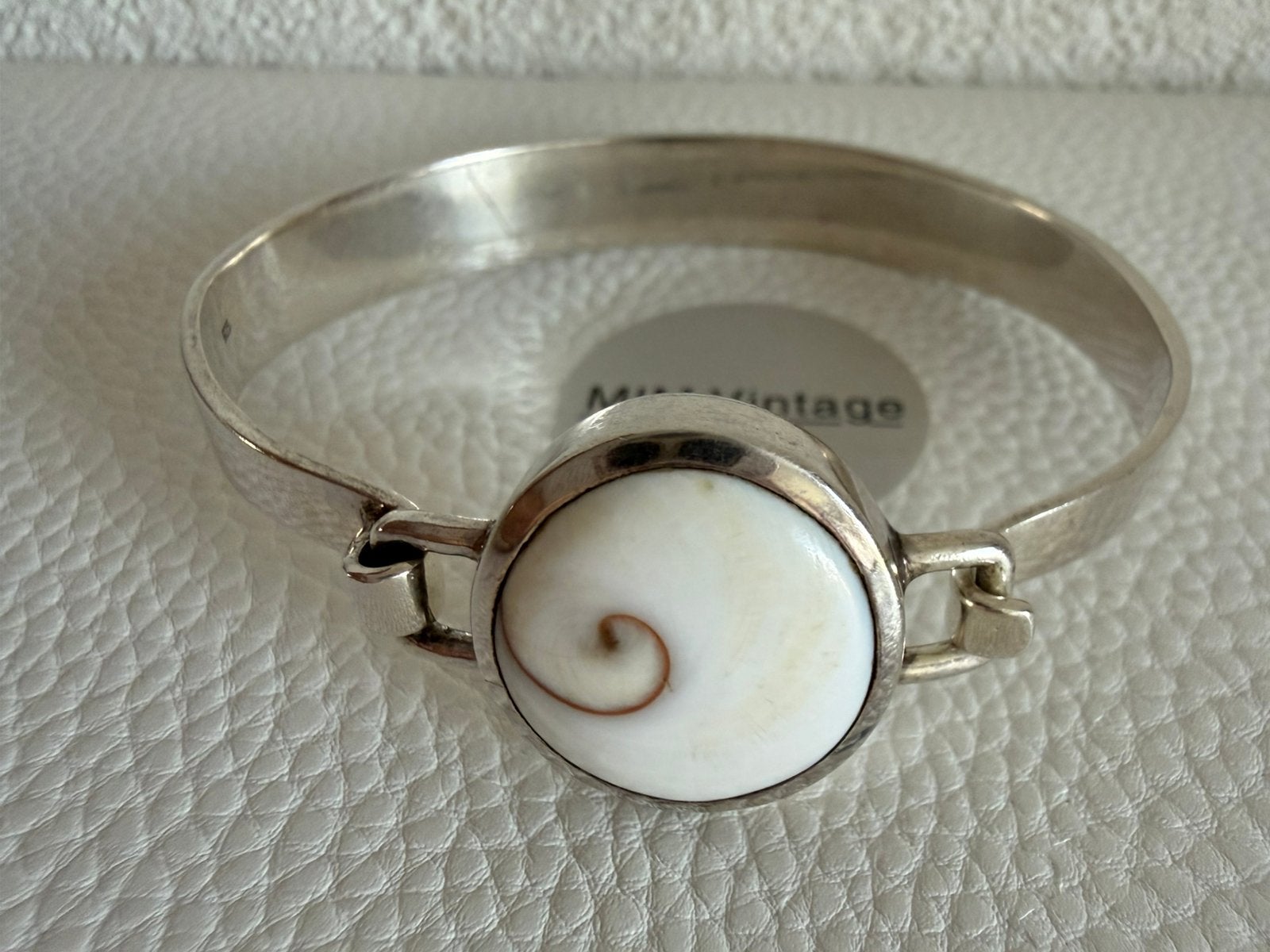 R226/Zilveren degelijke SHIVA  SHELL armband, Gebruikt, Verzenden, Wit, X