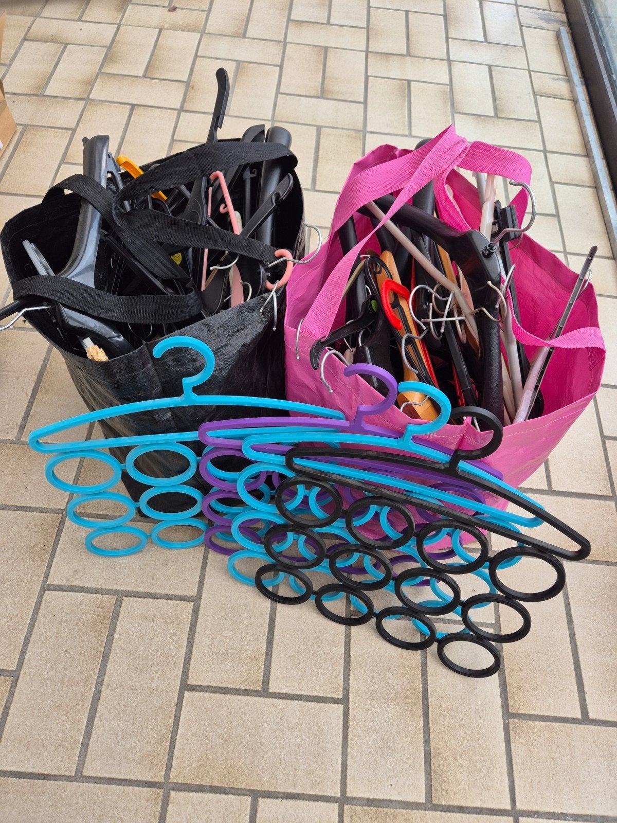 Kledinghangers (diverse soorten en kleuren), Ophalen, Gebruikt, Kunststof, Volwassenen
