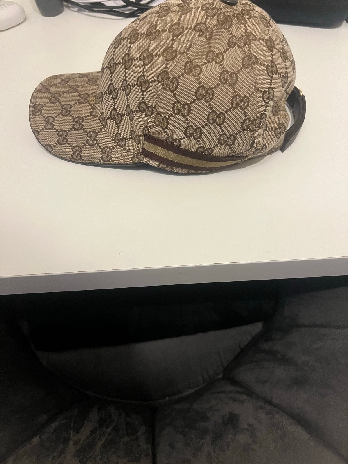 Originele Gucci pet met GG-monogram, Ophalen of Verzenden, Gedragen, One size fits all, Pet