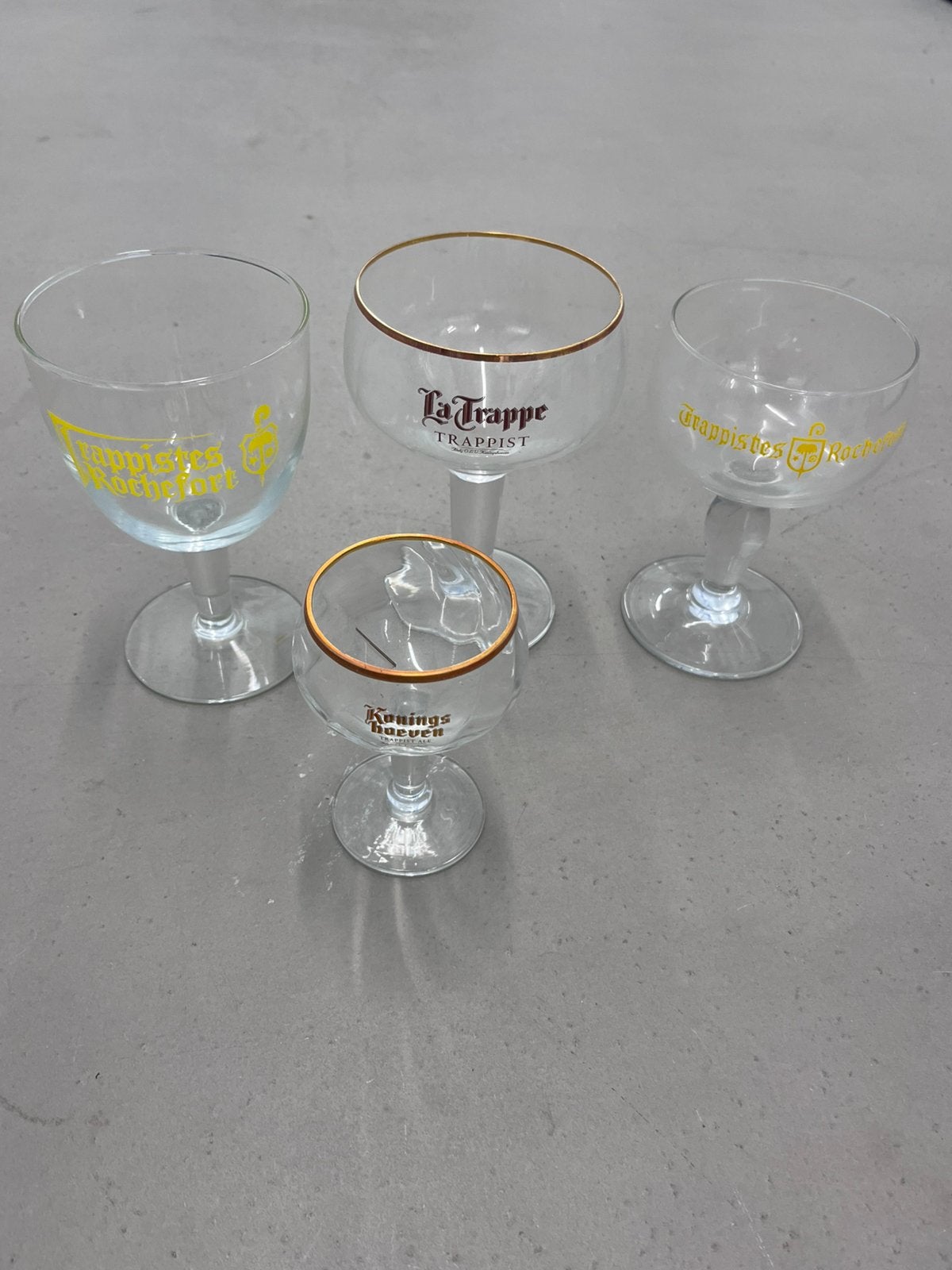 Bierglazen Rochefort la trappe koningshoeve, Ophalen, Zo goed als nieuw, Glas of Glazen, La Trappe