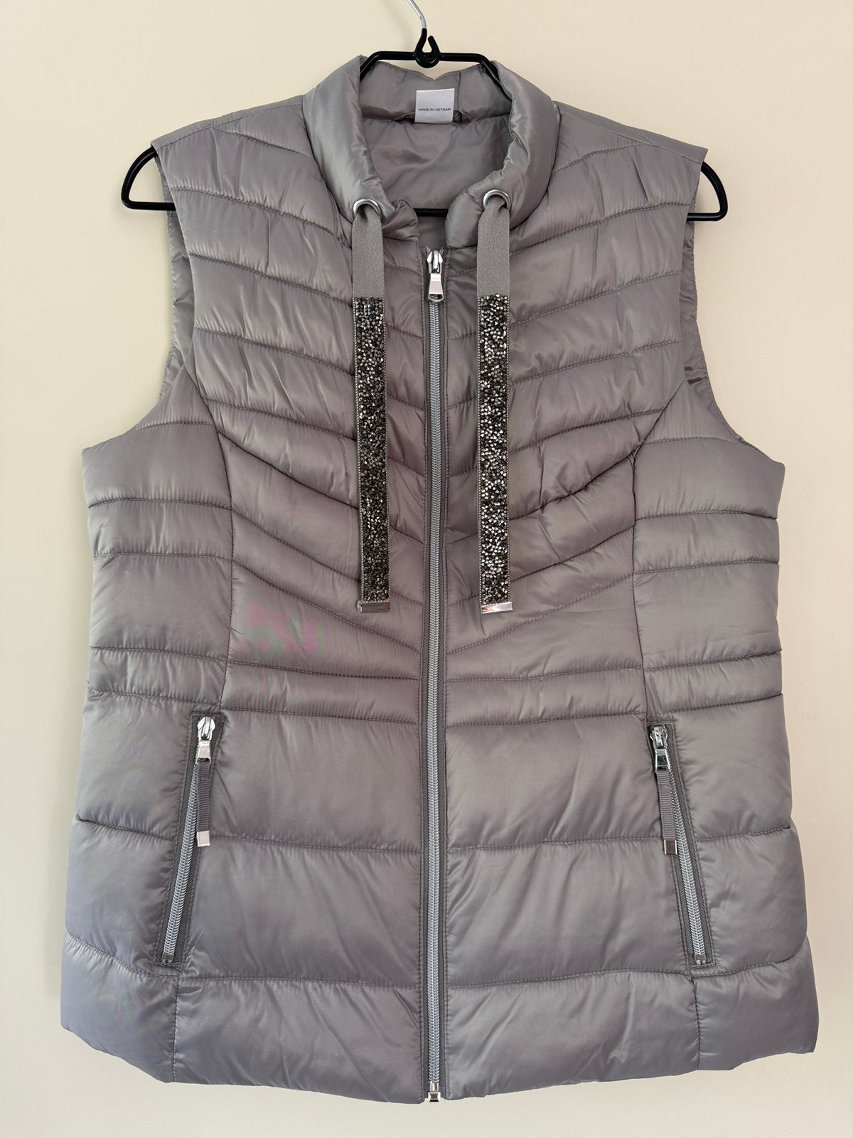 Otto bodywarmer maat 36 taupe grijs, Kleding | Dames, Bodywarmers, Ophalen of Verzenden, Nieuw, Maat 36 (S), Grijs