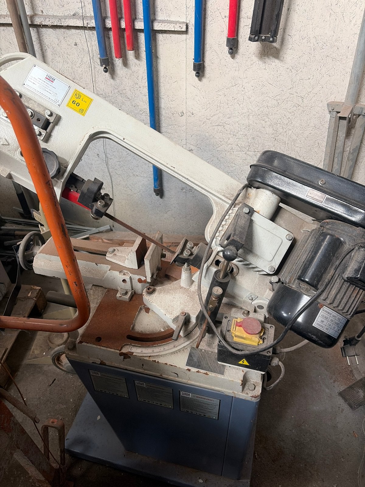 HBM Lintzaag - Krachtige Metaalzaagmachine, Doe-het-zelf en Verbouw, Gereedschap | Zaagmachines, Gebruikt, Abbenbroeksestraat 31 schiedam