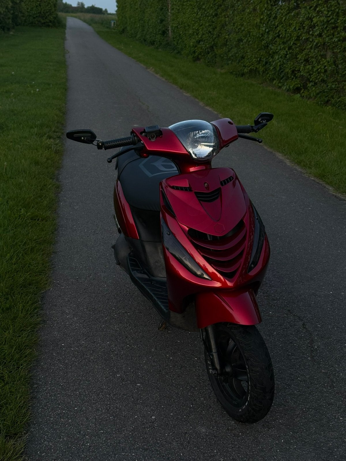 Zip 50 2t snor, Fietsen en Brommers, Scooters | Piaggio, Ophalen of Verzenden, Zo goed als nieuw, Tweetakt, Zip