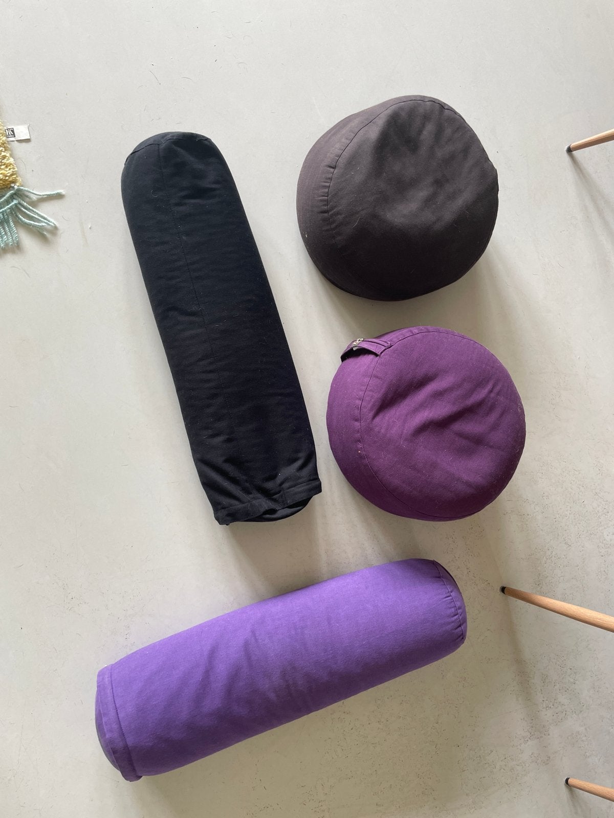 Mani Badhra Yoga Kussens - 2 Sets van 2, Ophalen of Verzenden, Gebruikt, Yoga-accessoire