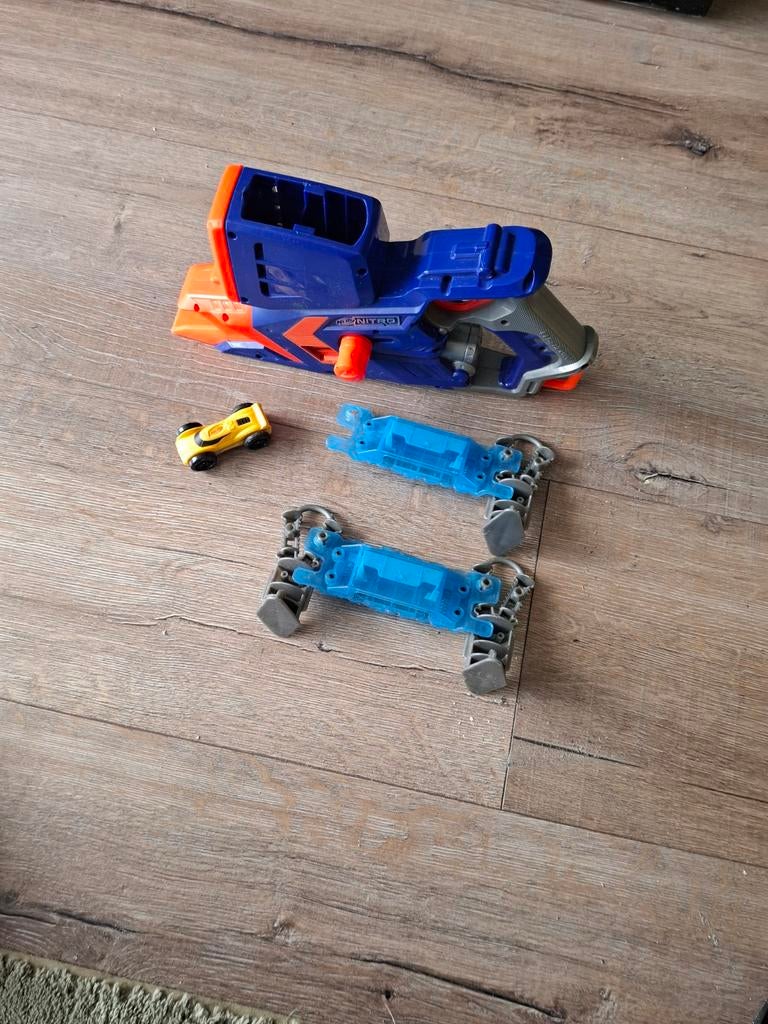 Nerf Nitro speelgoed met auto en lanceerder, Ophalen of Verzenden, Gebruikt, Jongen of Meisje