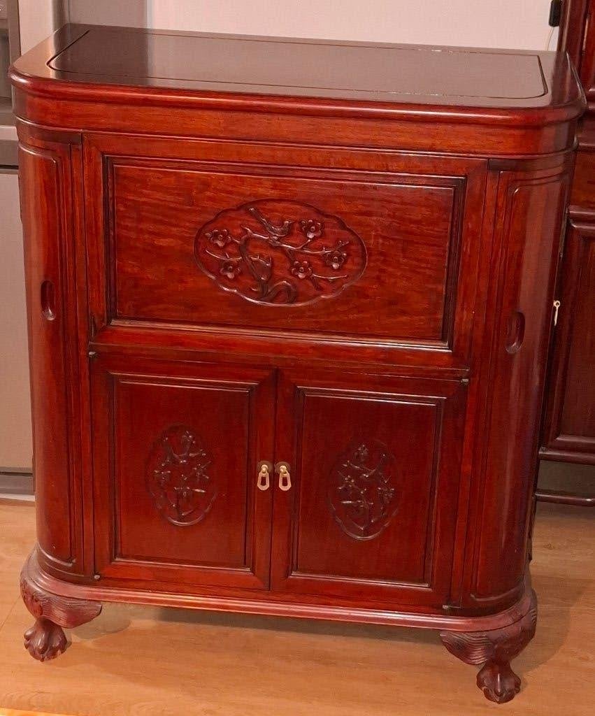 Chinese Rosewood Bar, Ophalen