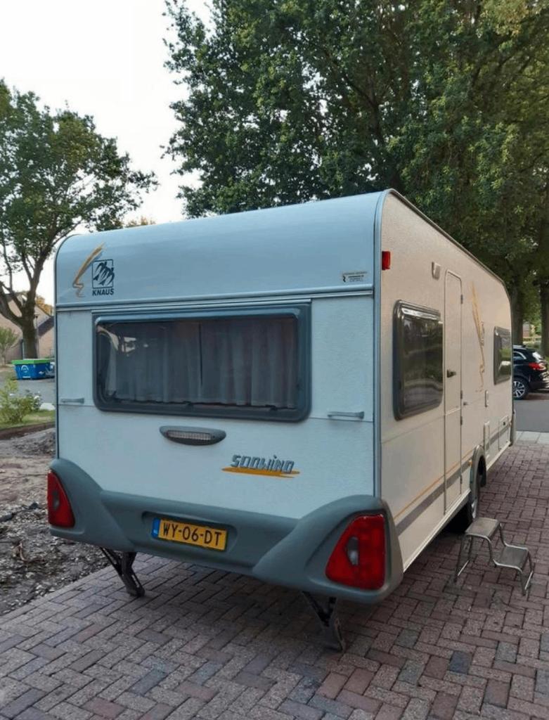 Knaus SÜDWIND 550 TF incl. voortent en luifel, Caravans en Kamperen, Caravans, Kachel, Omvormbare zithoek, Rondzit, Particulier