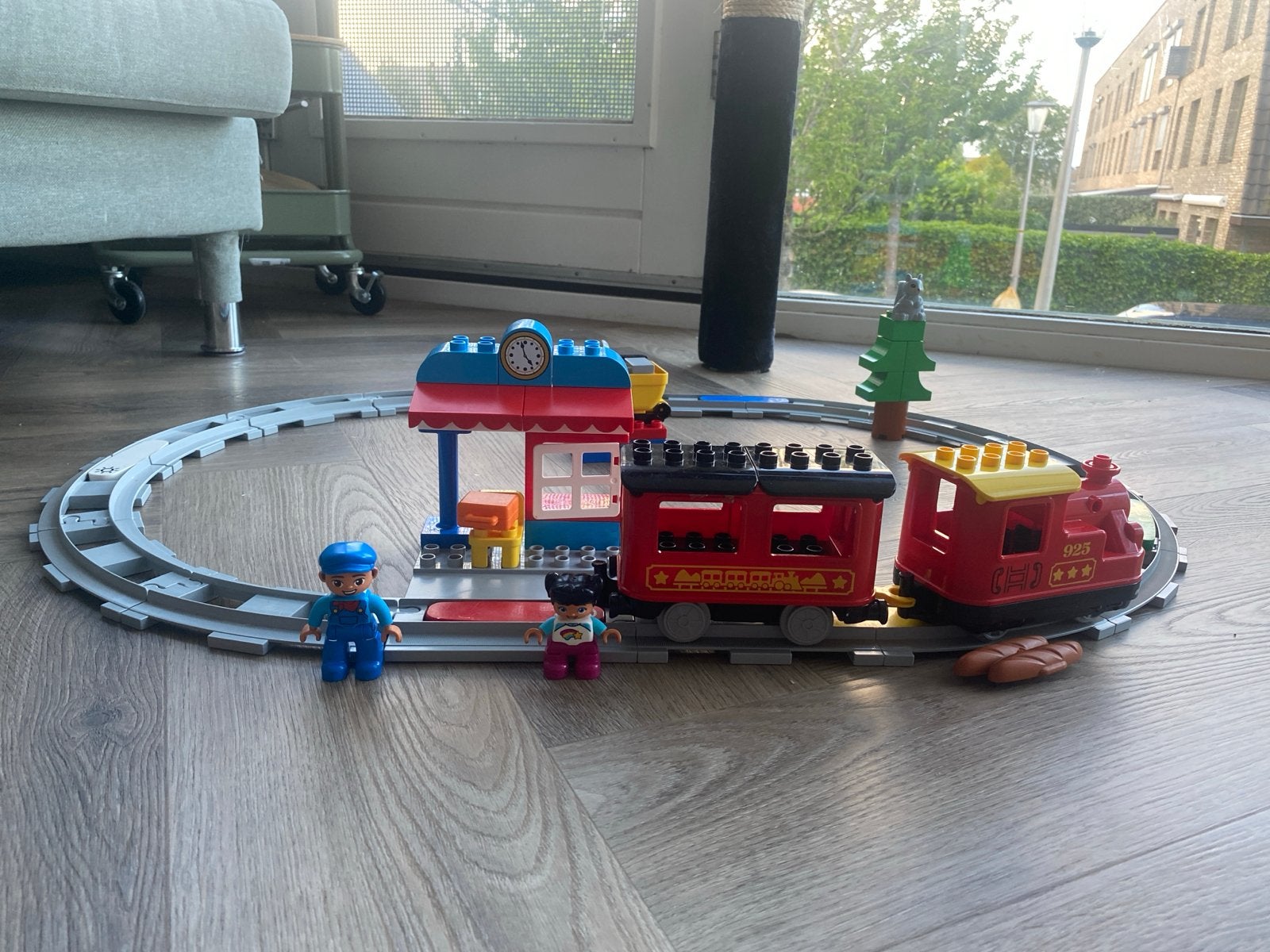 Lego Duplo Trein met Rails en Station 10874, Inclusief minifiguren, Gebruikt, Ophalen of Verzenden, Duplo