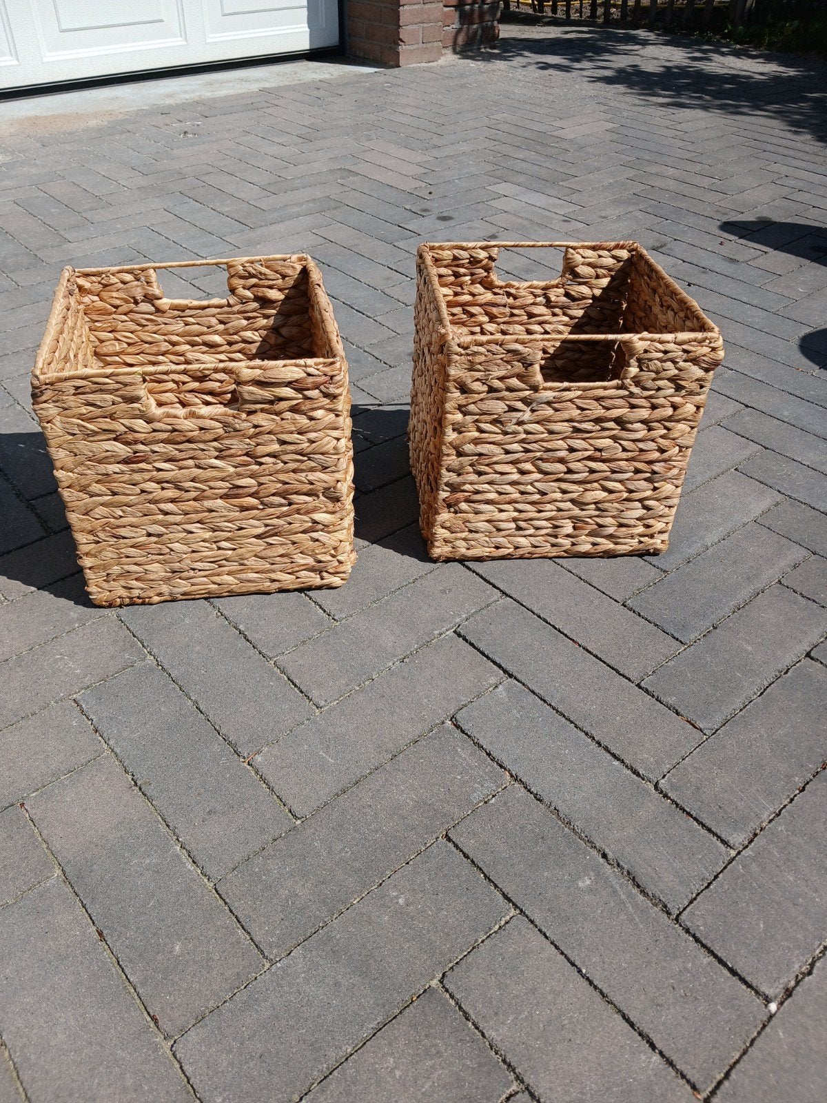 Twee vierkante rieten manden, Ophalen, Vierkant, Riet
