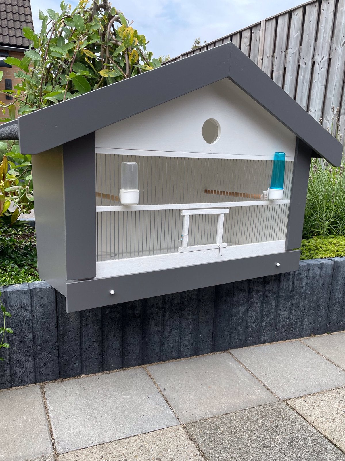 Lijster,zangvogel kooi geheel in nieuw staat., Dieren en Toebehoren, Vogels | Hokken en Kooien, Ophalen, Zo goed als nieuw, Hout