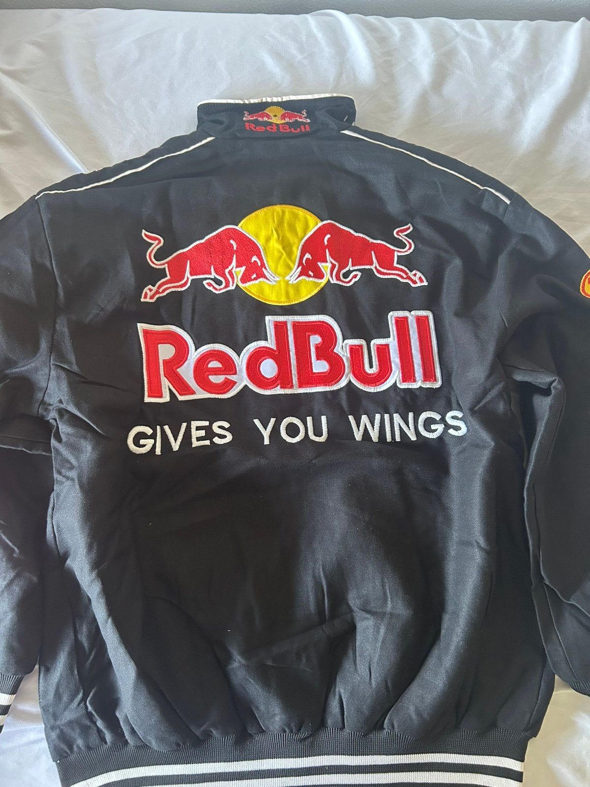 Red bull nascar jas in nieuw staat maat M, Ophalen of Verzenden, Zo goed als nieuw, Maat 48/50 (M), Zwart