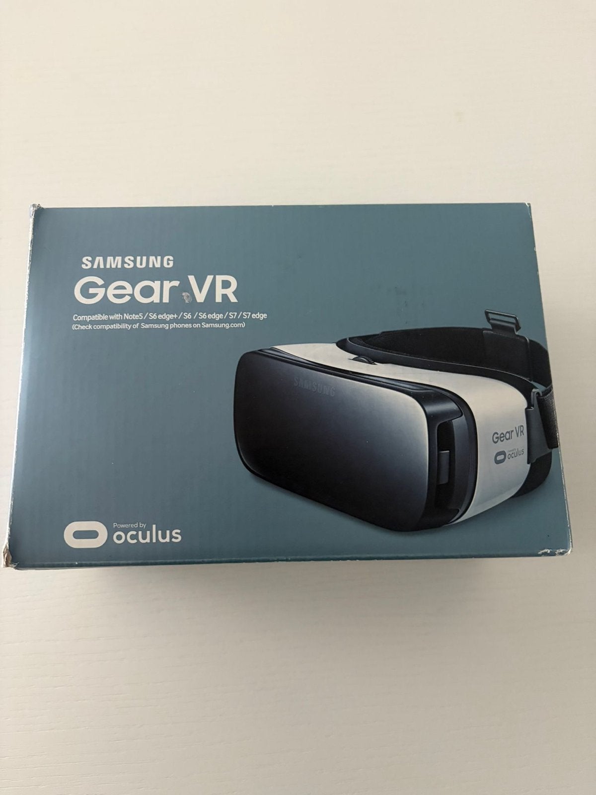Nieuwe Samsung Gear VR (Powered by Oculus), Ophalen of Verzenden, Nieuw, VR-bril, Telefoon
