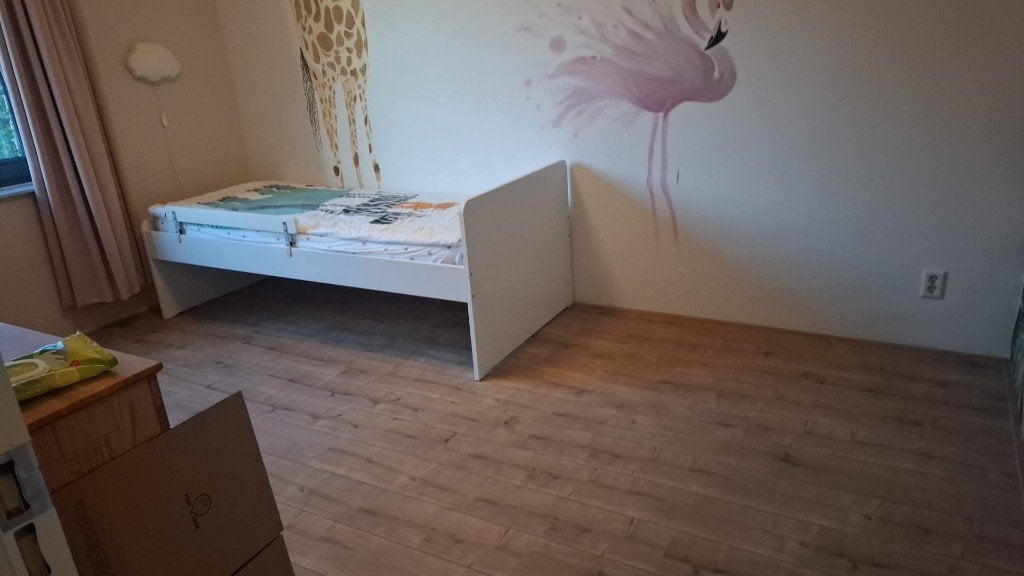 Kinderbed met verplaatsbare leuning en (optioneel) matras, 85 tot 100 cm, Zo goed als nieuw, 180 cm of meer, Ophalen