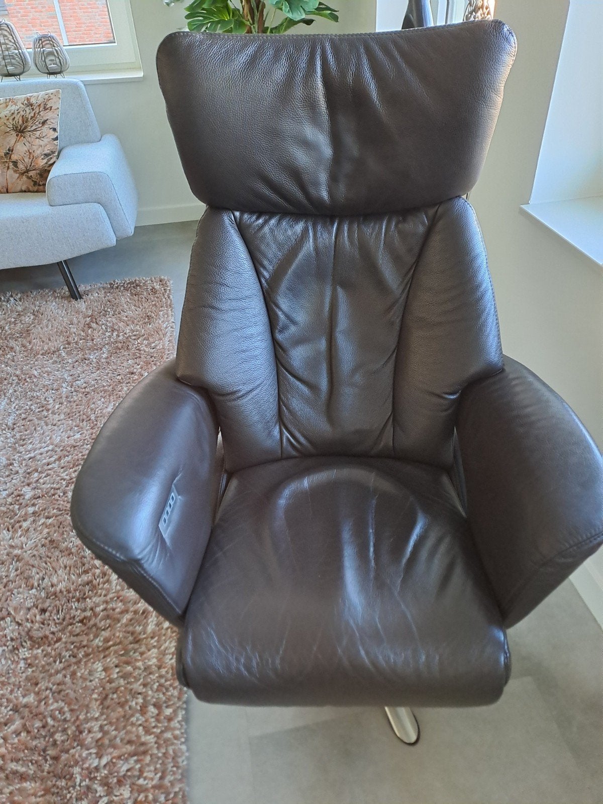 Lederen relaxfauteuil met oplader, Ophalen, Gebruikt, 100 tot 125 cm, Leer