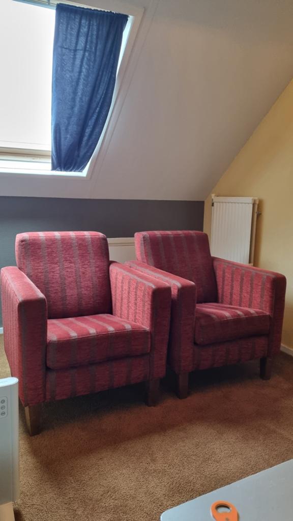 Twee comfortabele fauteuils met streepdessin, Huis en Inrichting, Fauteuils, Ophalen, Gebruikt, Klassiek, Comfortabel, 75 tot 100 cm