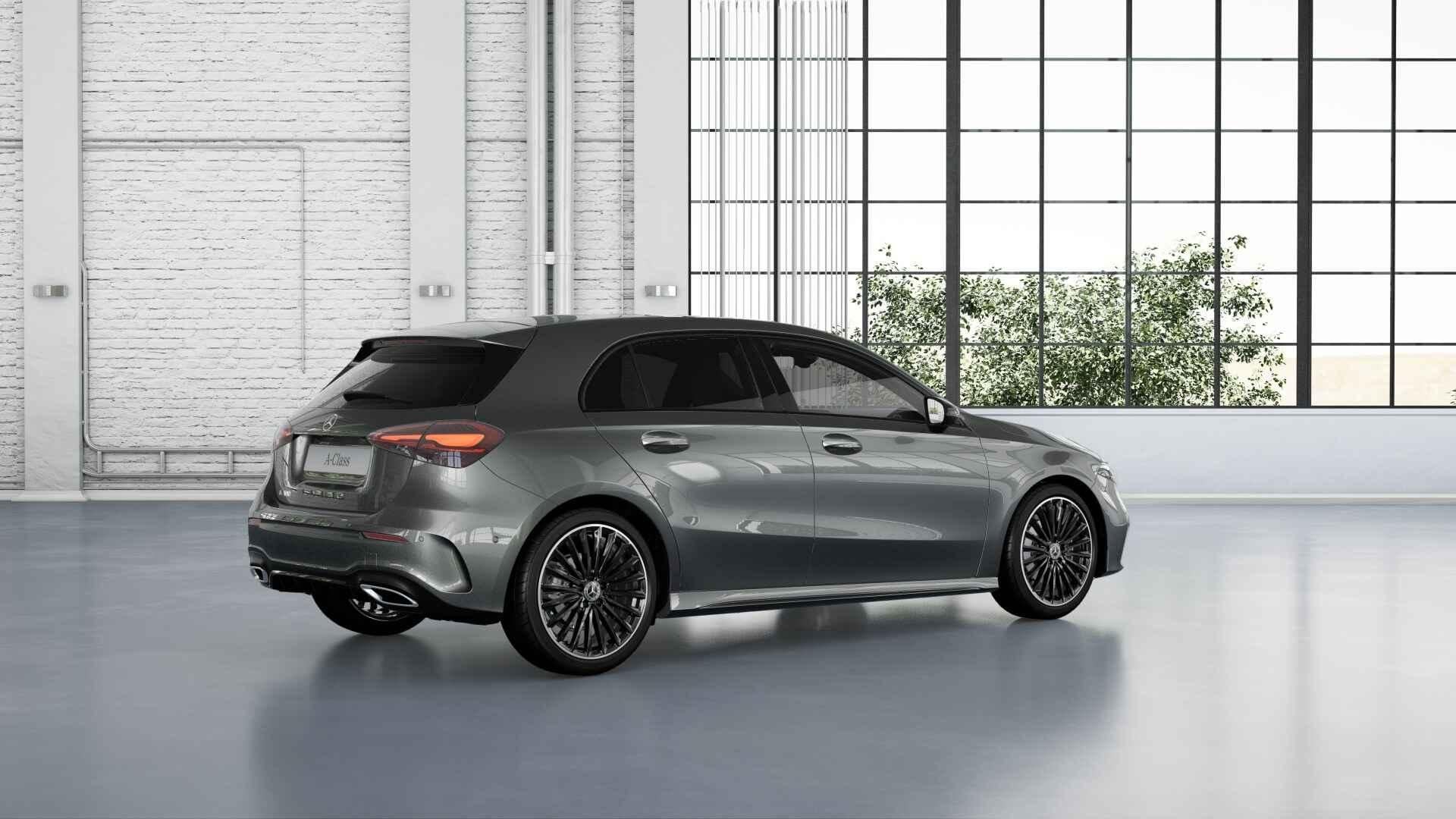 Mercedes-Benz A-klasse 180 Business Solution AMG | Panoramad, Auto's, Dealer onderhouden, 136 pk, Gebruikt, 4 cilinders